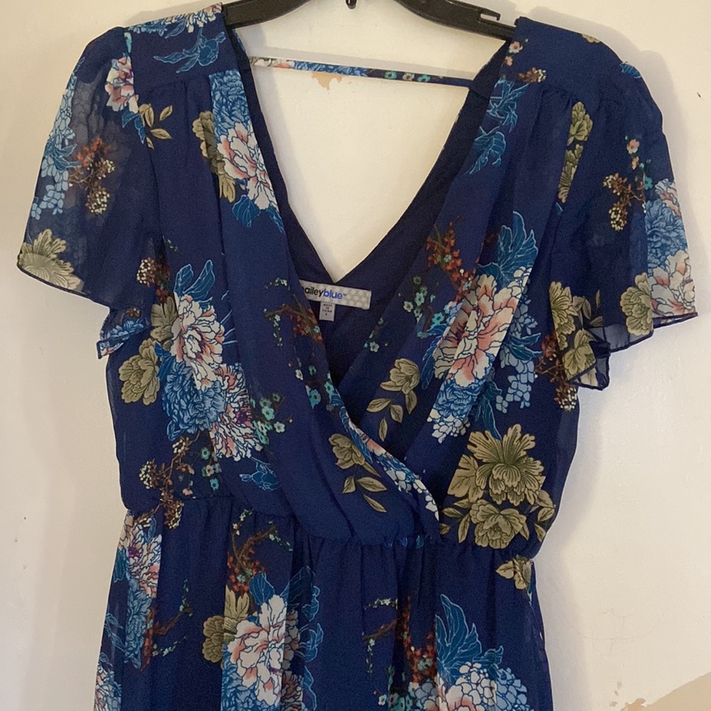 Bailey Blue long dress,never worn,thigh length slip under,knee length side slit